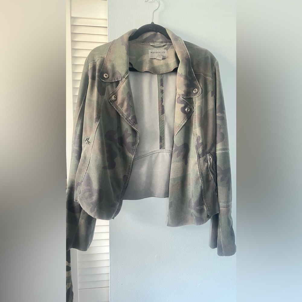 Camo - Moto Jacket size -Large lightweight.